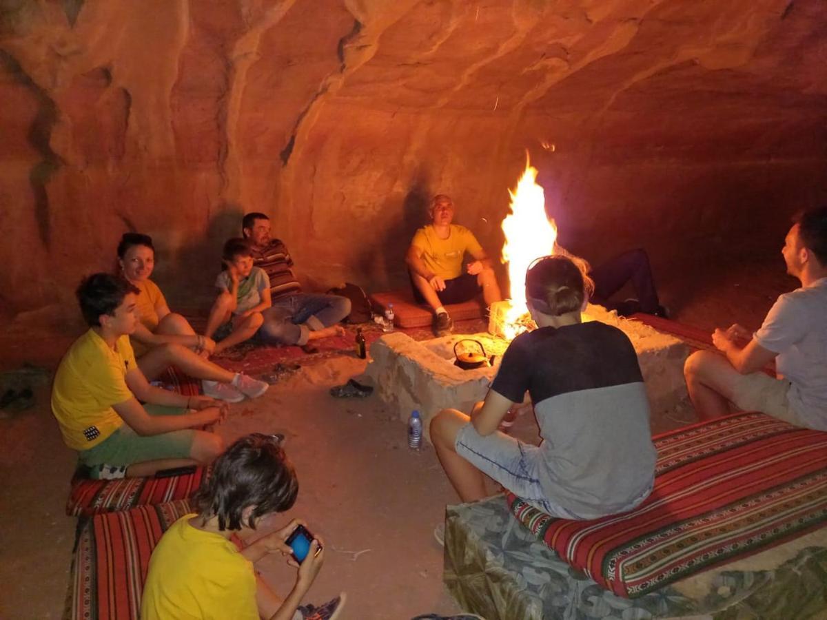 Um Sabatah Camp Hotel Wadi Rum Exterior photo