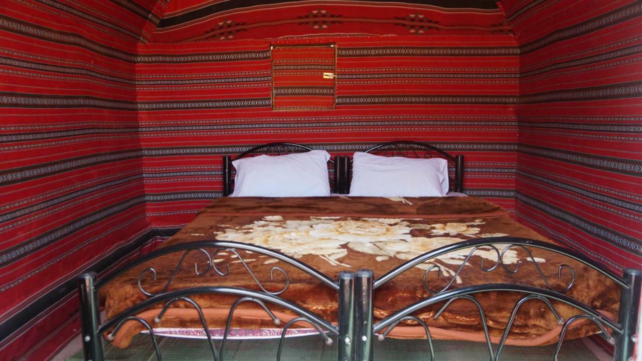 Um Sabatah Camp Hotel Wadi Rum Exterior photo